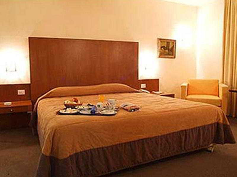 Quality Inn Tripoli 외부 사진